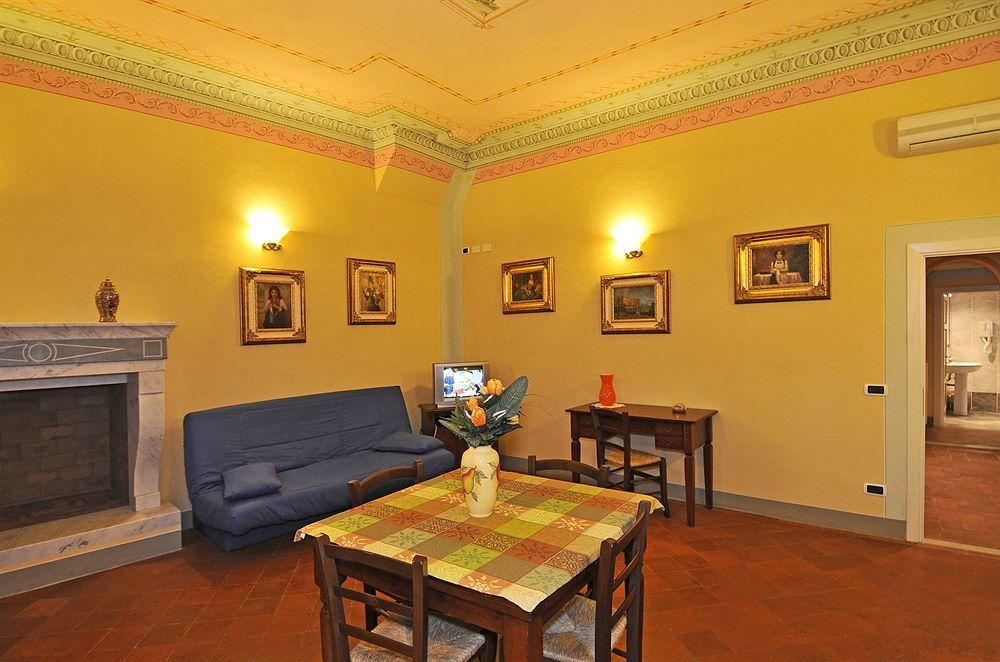 Antica Residenza Del Gallo Lucca Bagian luar foto